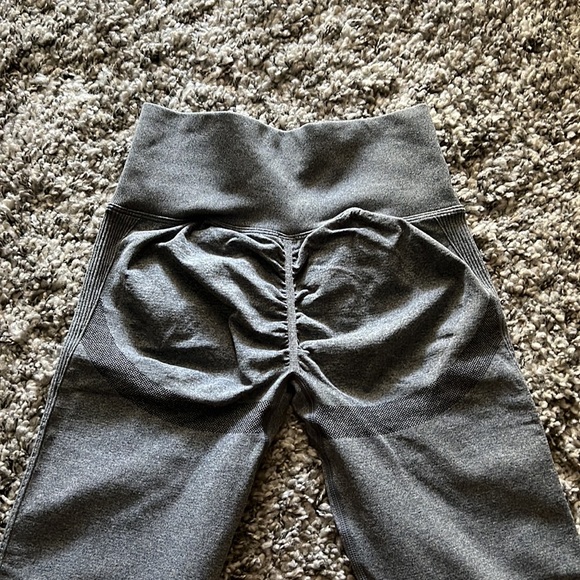 Amazon leggings - Picture 3 of 4